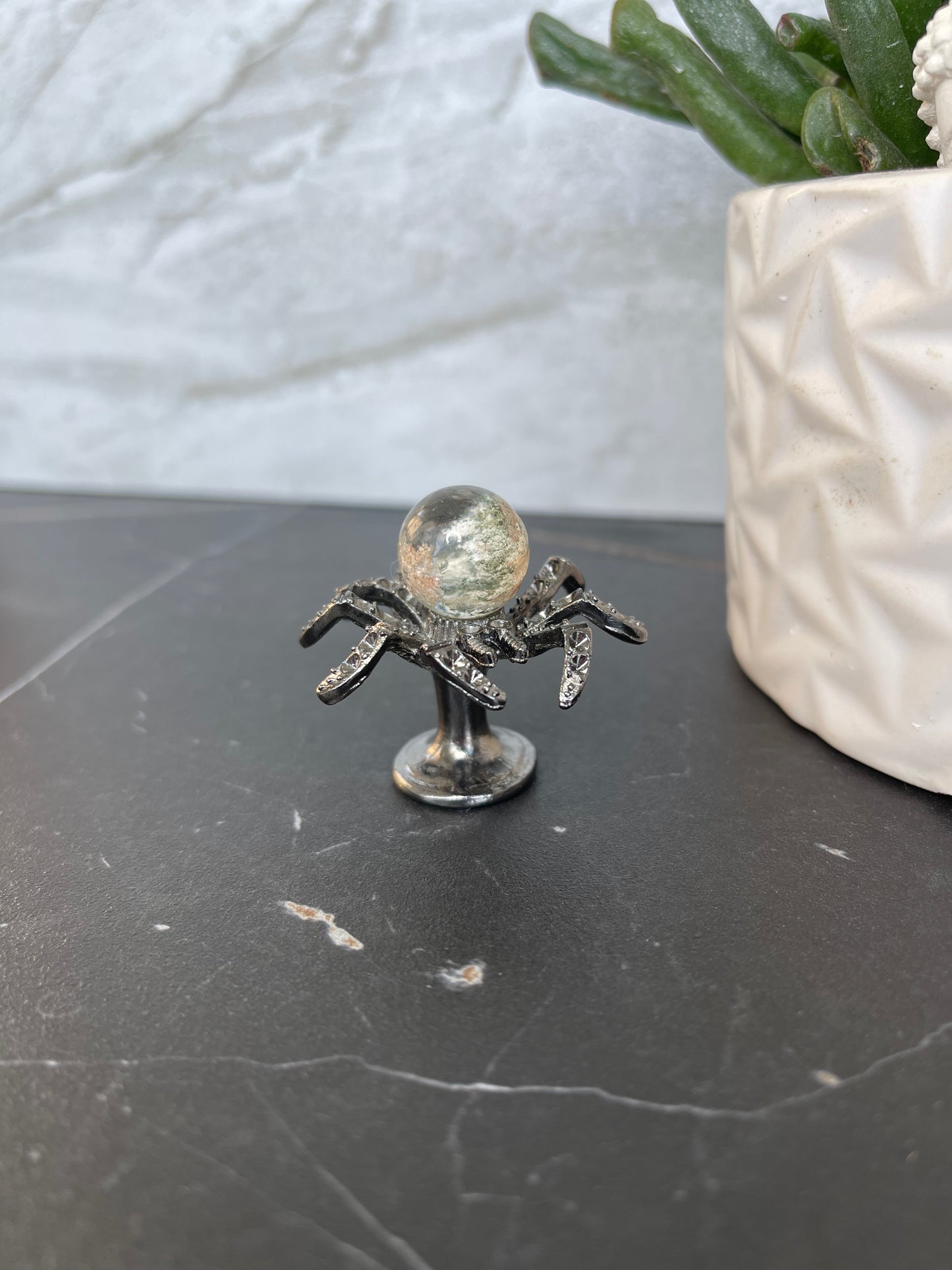 Small Spider Sphere Holder